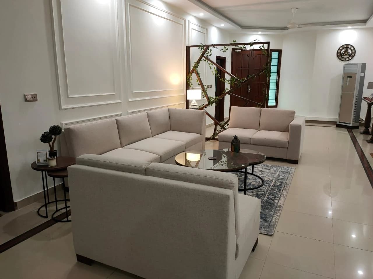 Living and dining interior photographed in the Steed Art company profile